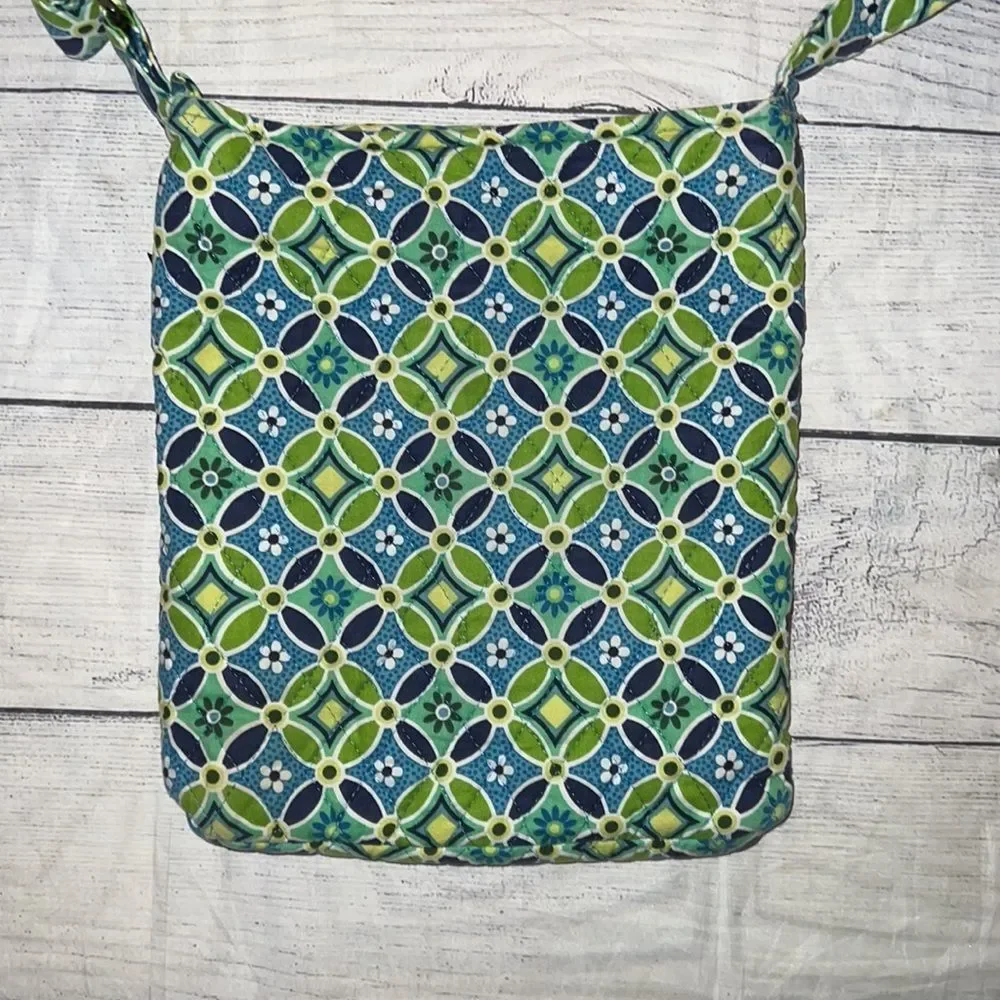 Vera Bradley “Daisy” Hipster Crossbody Bag Zip Green Blue White Adjustable - Picture 3 of 6